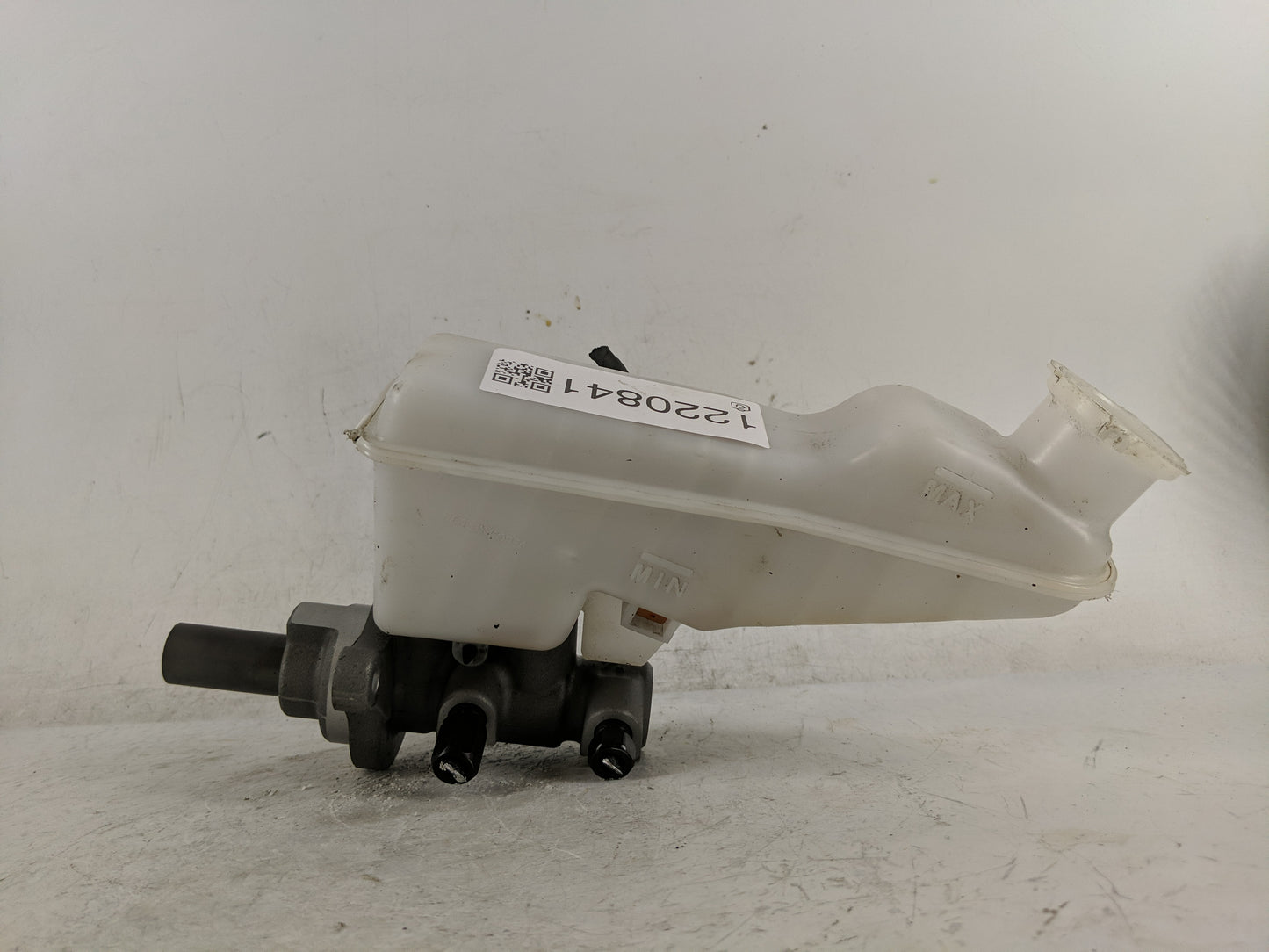 2011-2016 Hyundai Elantra Brake Master Cylinder - Oemusedautoparts1.com