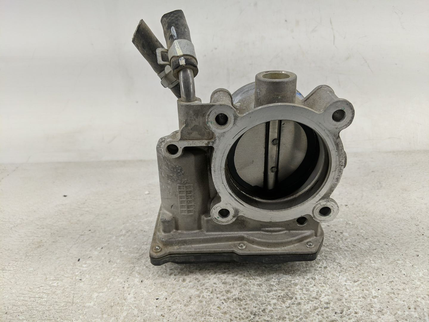 2011-2020 Hyundai Elantra Throttle Body P/N:35100-2E000 Fits Fits 2011 2012 2013 2014 2015 2016 2017 2018 2019 2020 2021 OEM