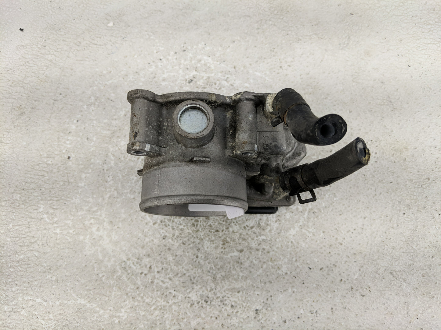 2011-2020 Hyundai Elantra Throttle Body P/N:35100-2E000 Fits Fits 2011 2012 2013 2014 2015 2016 2017 2018 2019 2020 2021 OEM