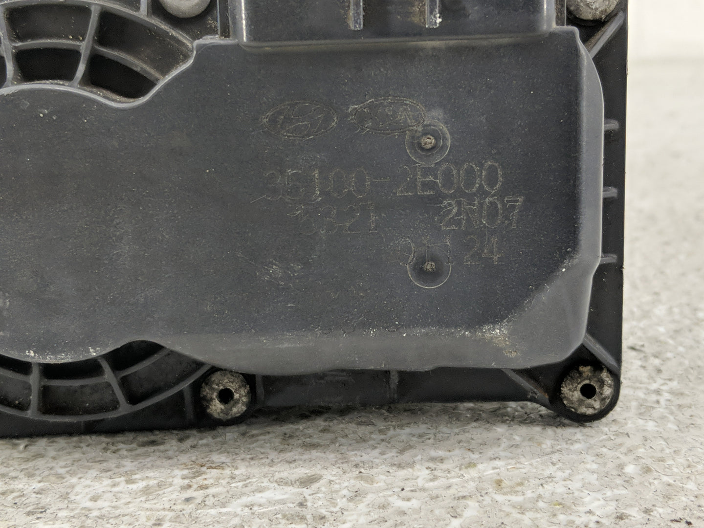 2011-2020 Hyundai Elantra Throttle Body P/N:35100-2E000 Fits Fits 2011 2012 2013 2014 2015 2016 2017 2018 2019 2020 2021 OEM
