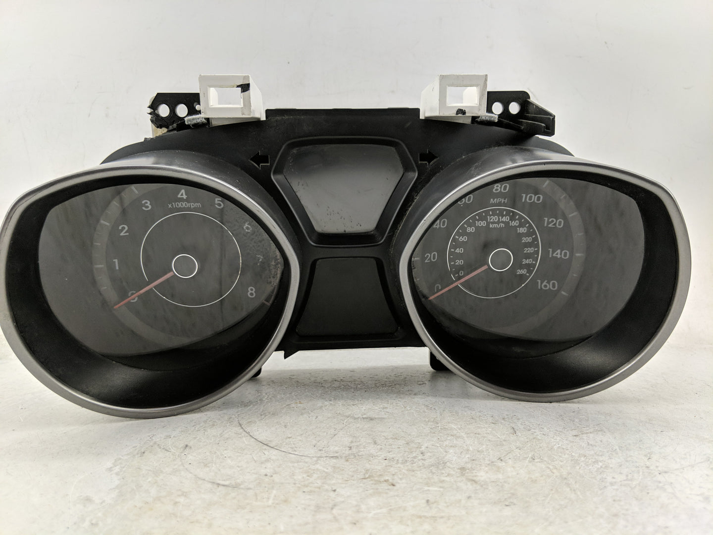 2012 Hyundai Elantra Instrument Cluster Speedometer Gauges P/N:94001-3Y120 Fits OEM Used Auto Parts - Oemusedautoparts1.com