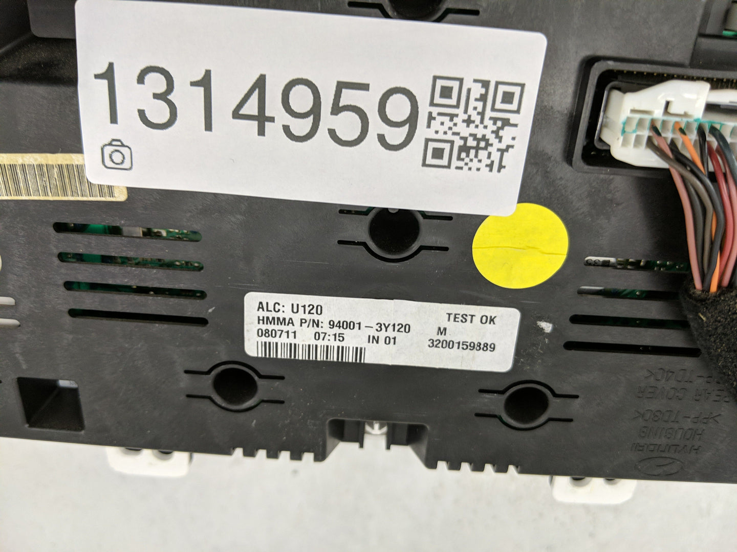 2012 Hyundai Elantra Instrument Cluster Speedometer Gauges P/N:94001-3Y120 Fits OEM Used Auto Parts - Oemusedautoparts1.com