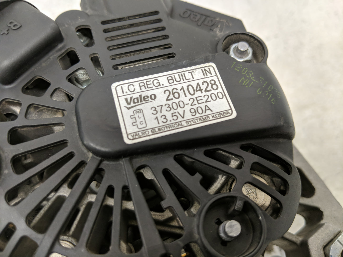 2011-2018 Hyundai Elantra Alternator Replacement Generator Charging Assembly Engine OEM P/N:37300-2E200 2610428 Fits OEM Use