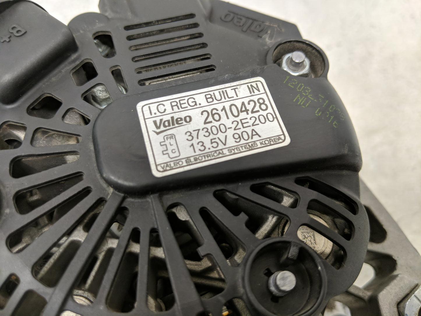 2011-2018 Hyundai Elantra Alternator Replacement Generator Charging Assembly Engine OEM P/N:37300-2E200 2610428 Fits OEM Use