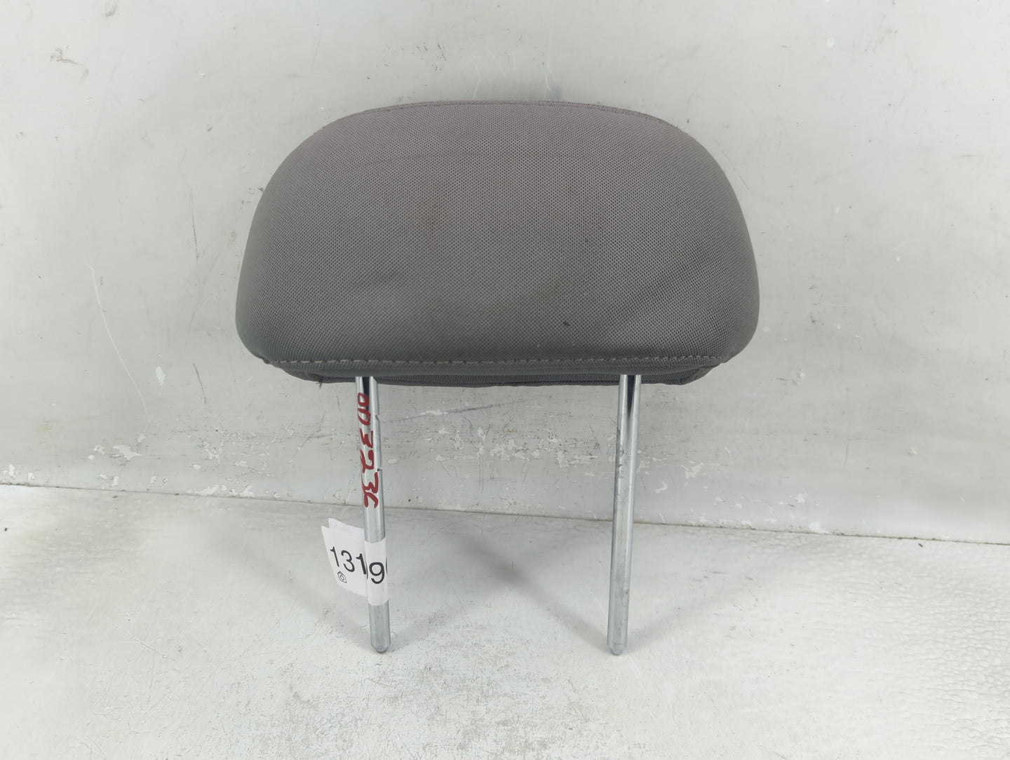 2011-2016 Hyundai Elantra Headrest Head Rest Rear Center Seat Fits Fits 2011 2012 2013 2014 2015 2016 OEM Used Auto Parts - 