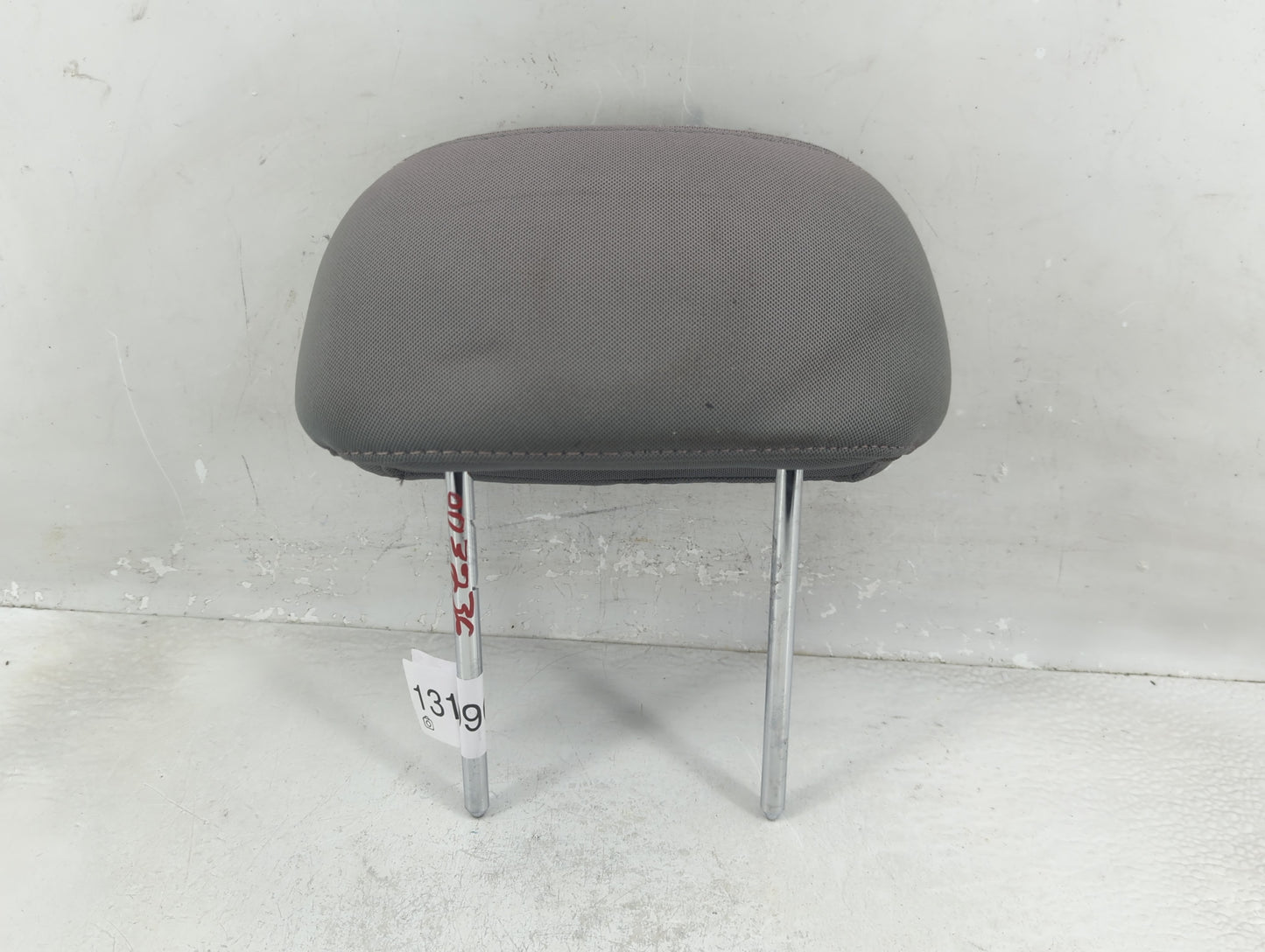 2011-2016 Hyundai Elantra Headrest Head Rest Rear Center Seat Fits Fits 2011 2012 2013 2014 2015 2016 OEM Used Auto Parts - 