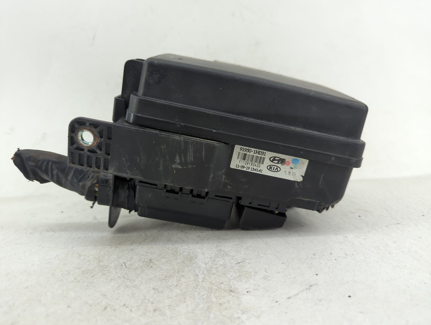 2010-2012 Hyundai Elantra Fusebox Fuse Box Panel Relay Module P/N:91950-1H031 Fits Fits 2010 2011 2012 OEM Used Auto Parts -