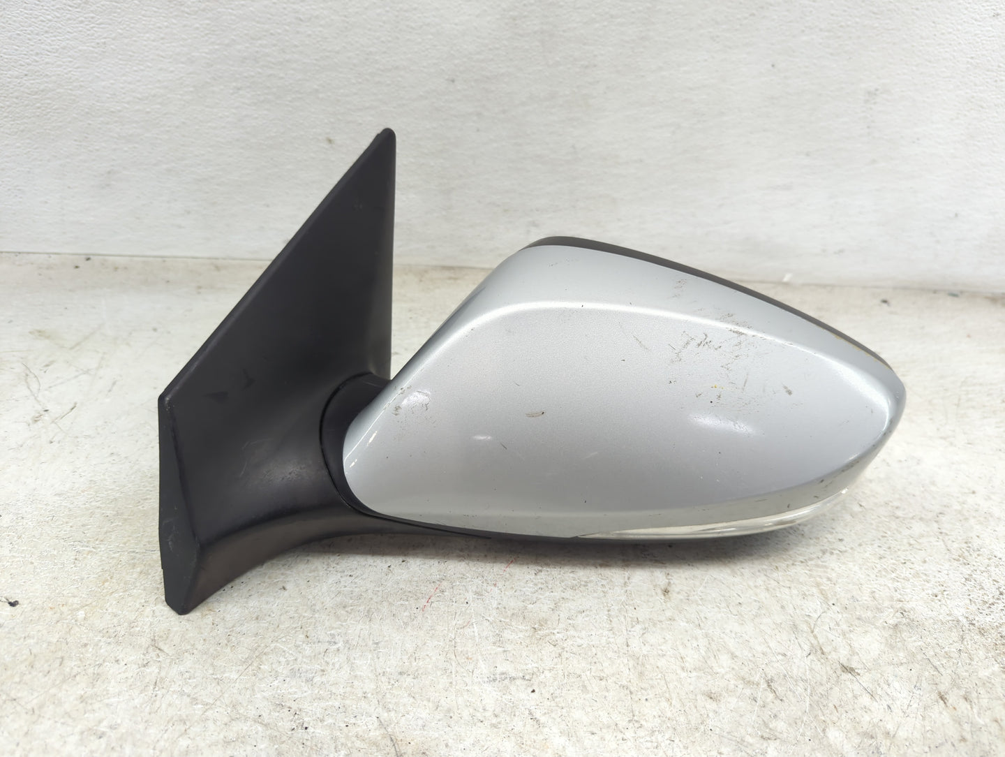 2011-2015 Hyundai Elantra Driver Side View Mirror - Left Door Mirror OEM Used - Oemusedautoparts1.com