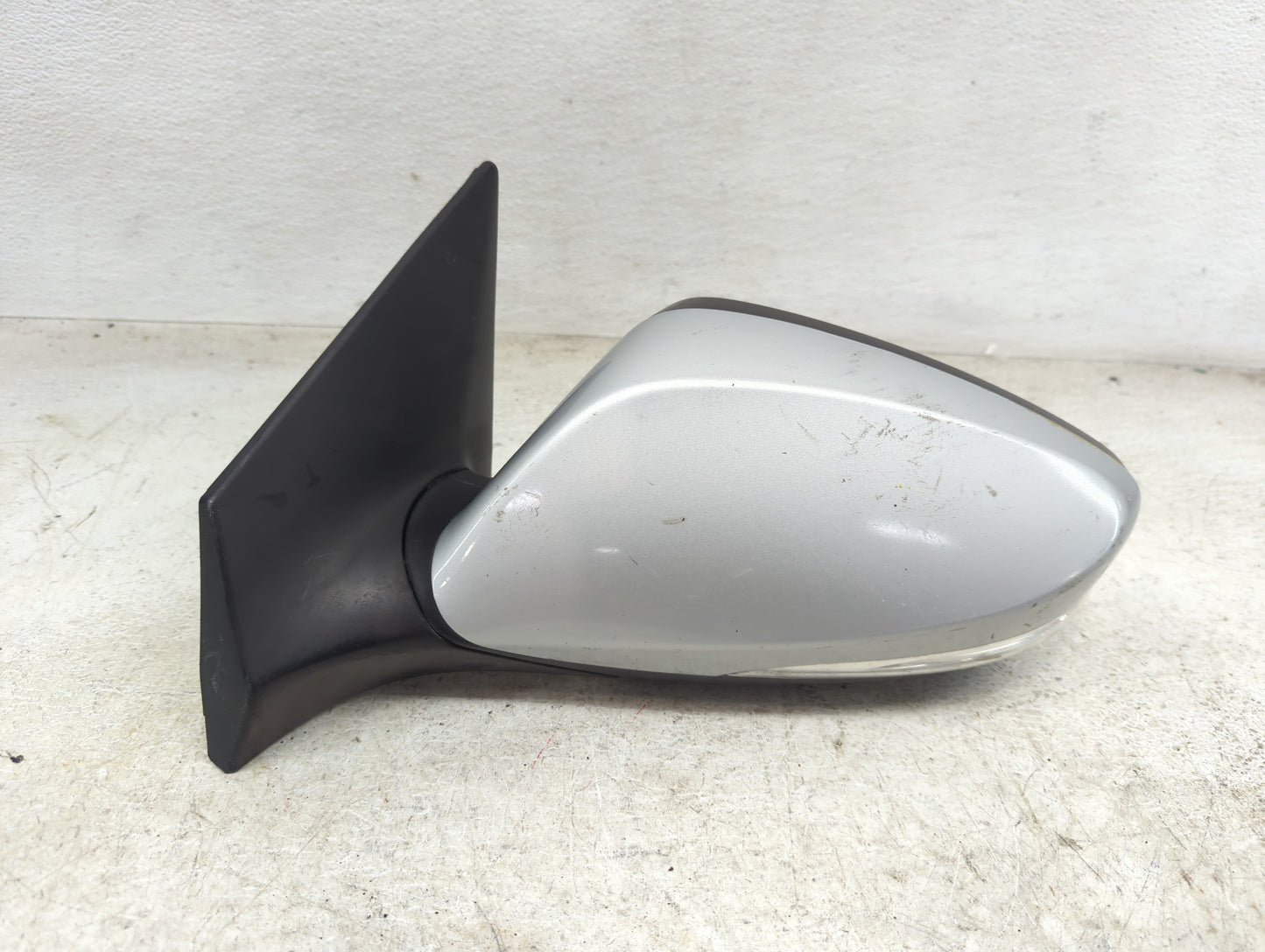 2011-2015 Hyundai Elantra Driver Side View Mirror - Left Door Mirror OEM Used - Oemusedautoparts1.com