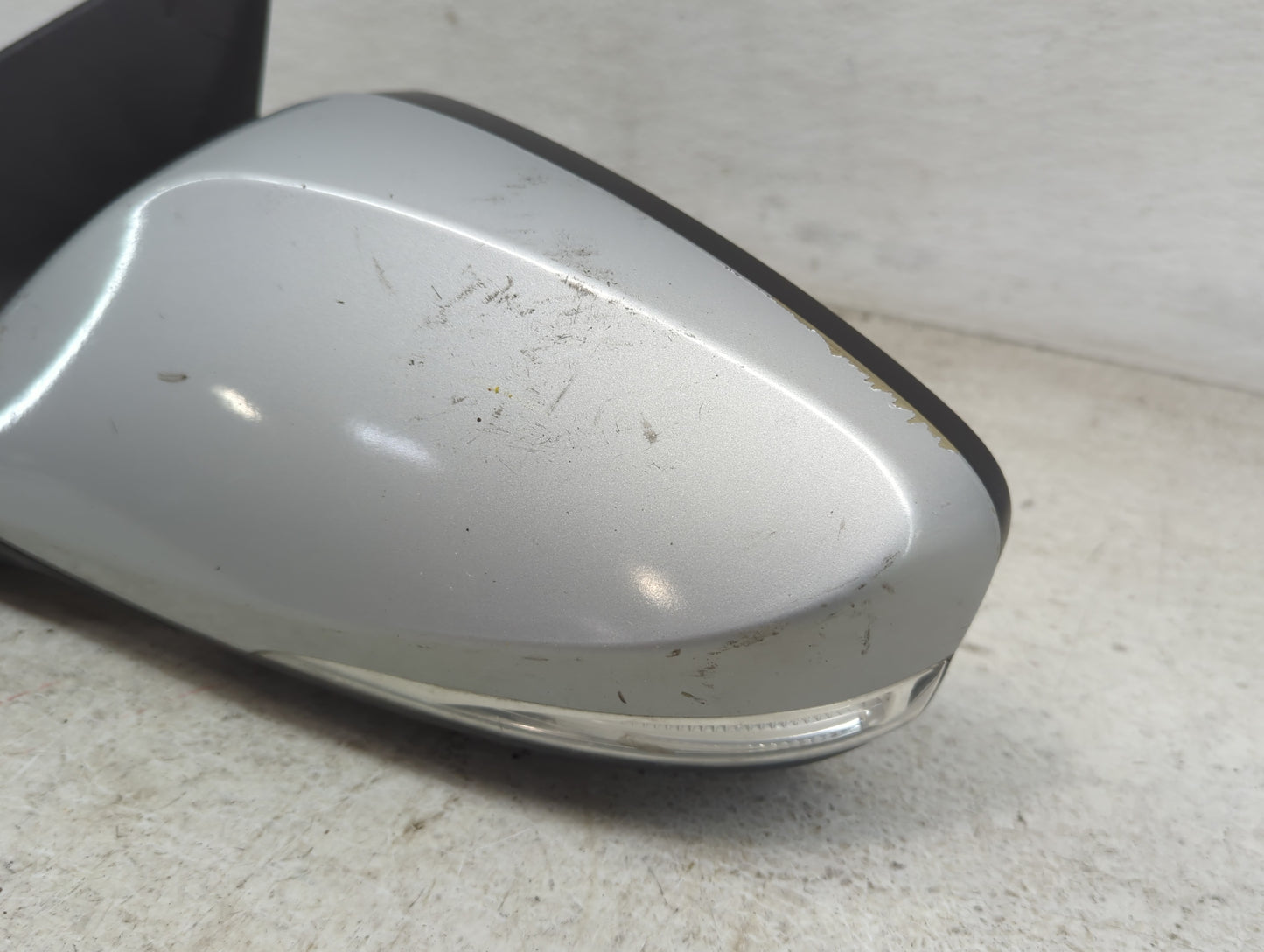 2011-2015 Hyundai Elantra Driver Side View Mirror - Left Door Mirror OEM Used - Oemusedautoparts1.com