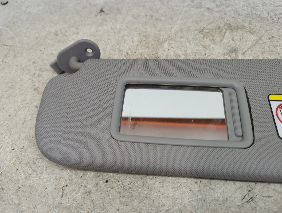 2009-2012 Hyundai Elantra Sun Visor Shade Replacement Passenger Right Mirror Fits Fits 2009 2010 2011 2012 OEM Used Auto Par