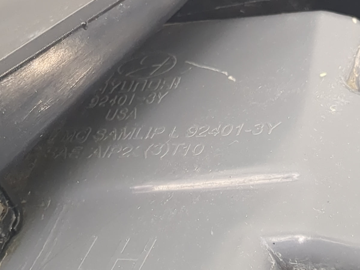 2011-2013 Hyundai Elantra Driver Left Side Deck Lid Mounted Tail Light 1499547 - Oemusedautoparts1.com