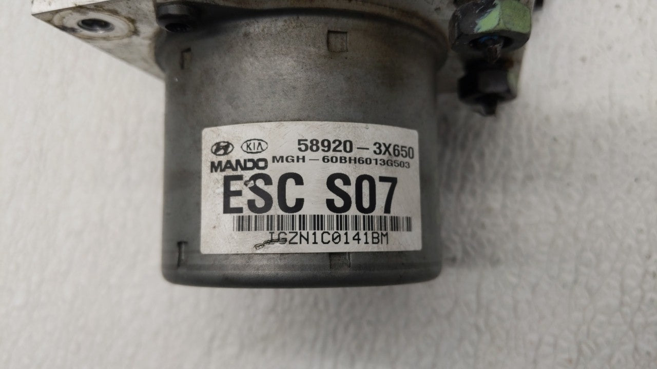 2011-2013 Hyundai Elantra ABS Pump Control Module Replacement P/N:58920-3X700 58920-3X650 Fits Fits 2011 2012 2013 OEM Used 
