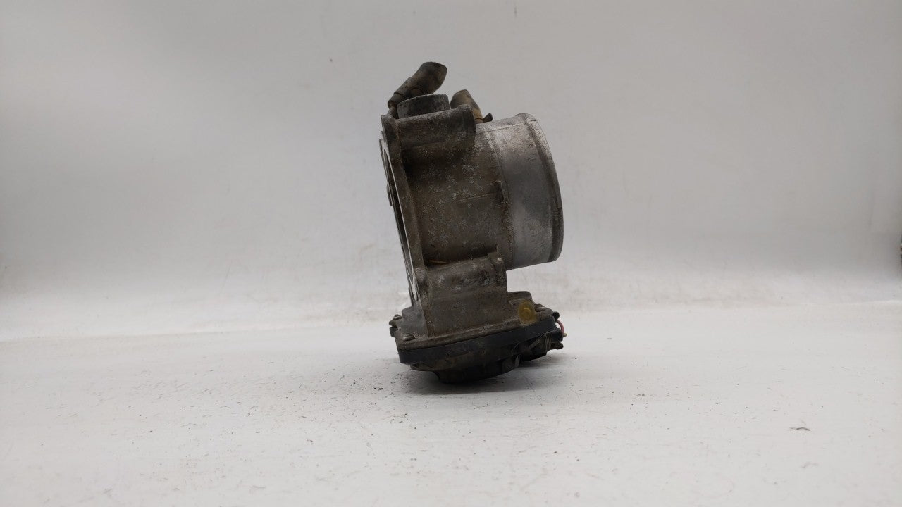 2011-2018 Hyundai Elantra Throttle Body P/N:35100-2E000 Fits Fits 2011 2012 2013 2014 2015 2016 2017 2018 2019 OEM Used Auto