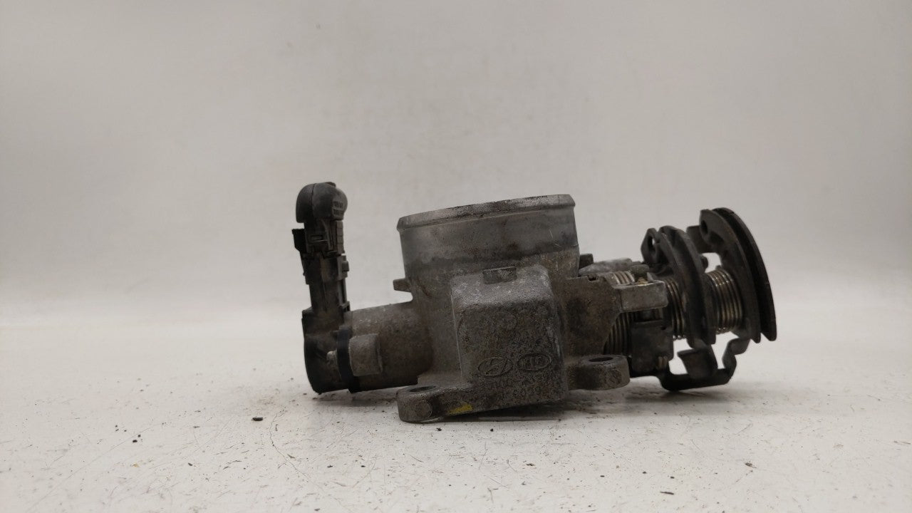 2007-2012 Hyundai Elantra Throttle Body P/N:55100-23950 35100-23950 Fits Fits 2007 2008 2009 2010 2011 2012 OEM Used Auto Pa