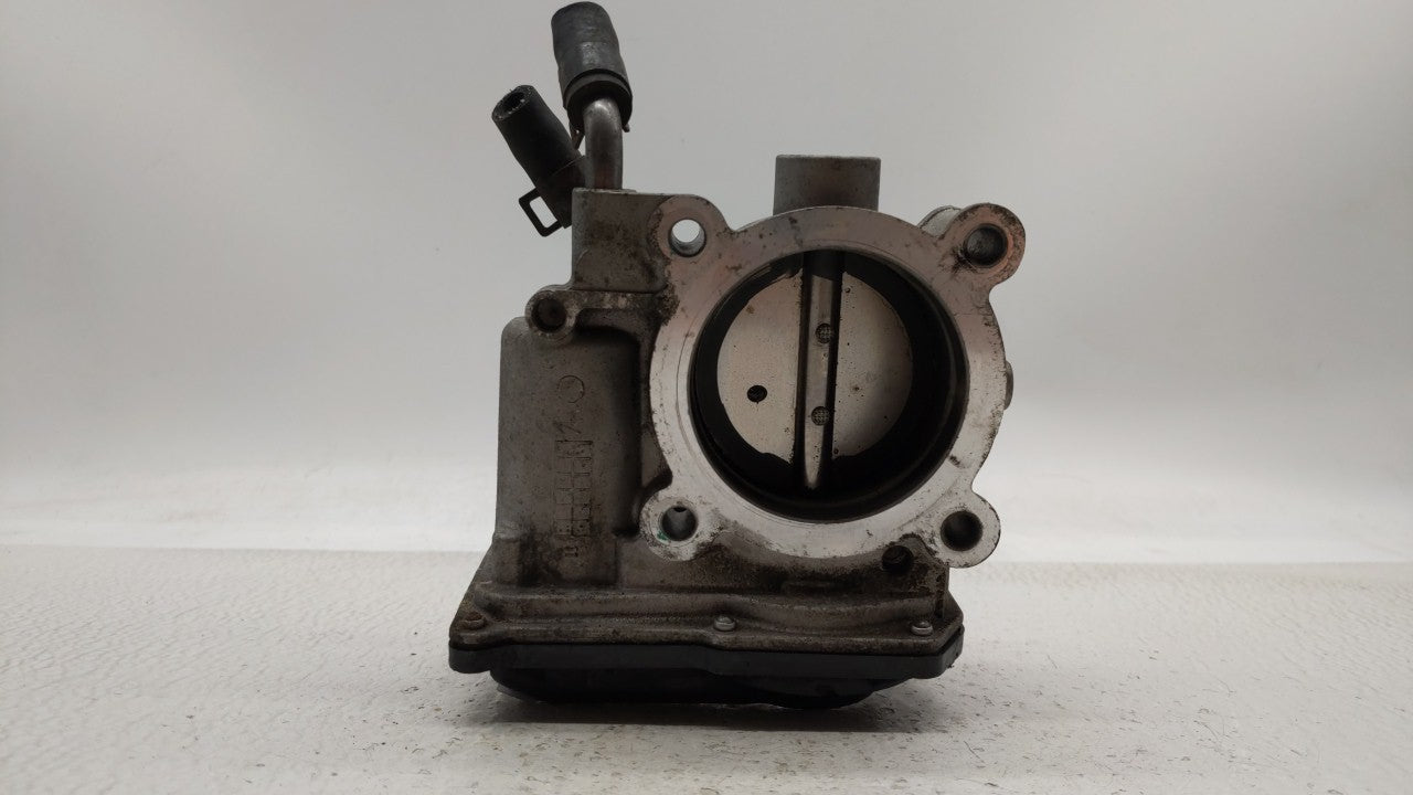 2011-2018 Hyundai Elantra Throttle Body P/N:35100-2E000 Fits Fits 2011 2012 2013 2014 2015 2016 2017 2018 2019 OEM Used Auto