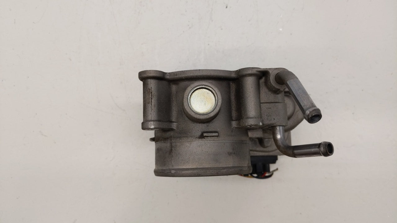2011-2018 Hyundai Elantra Throttle Body P/N:35100-2E000 Fits Fits 2011 2012 2013 2014 2015 2016 2017 2018 2019 OEM Used Auto