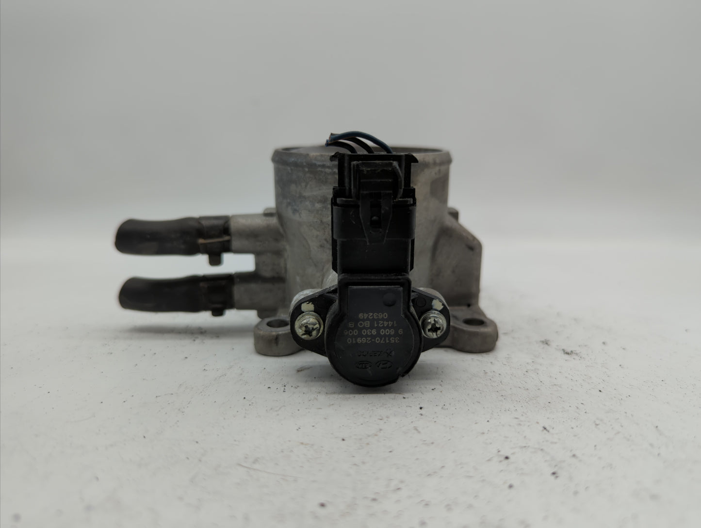 2007-2012 Hyundai Elantra Throttle Body P/N:55100-23950 35100-23950 Fits Fits 2007 2008 2009 2010 2011 2012 OEM Used Auto Pa