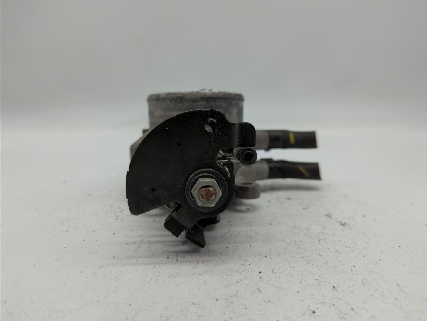 2007-2012 Hyundai Elantra Throttle Body P/N:55100-23950 35100-23950 Fits Fits 2007 2008 2009 2010 2011 2012 OEM Used Auto Pa