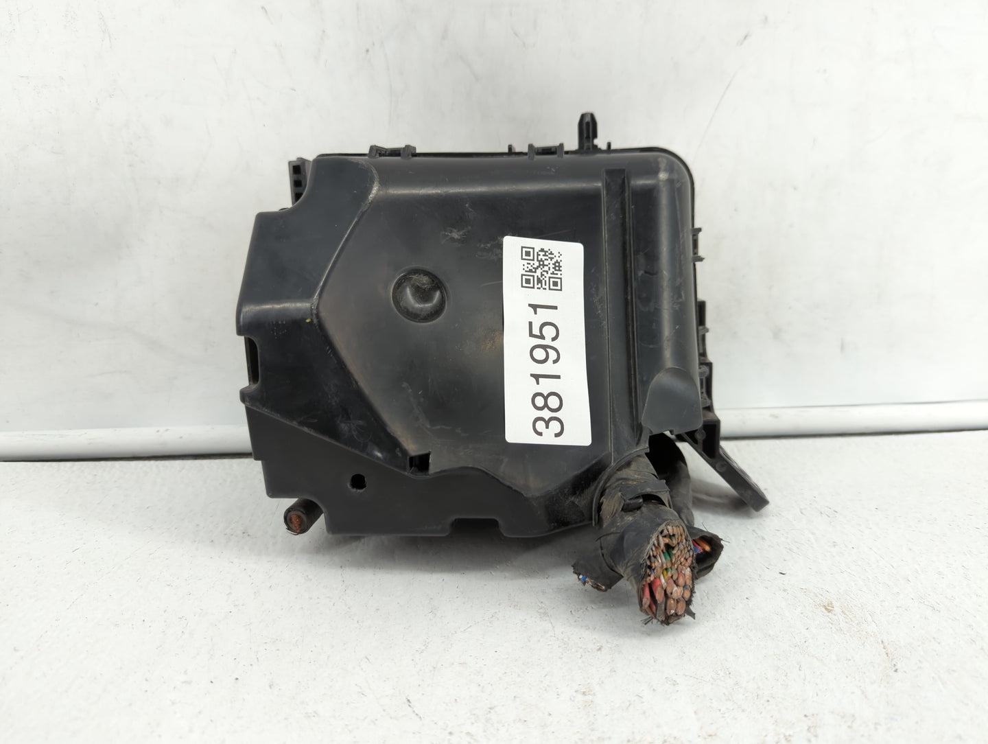 2011-2013 Hyundai Elantra Fusebox Fuse Box Panel Relay Module P/N:91950-3X510 Fits Fits 2011 2012 2013 OEM Used Auto Parts -