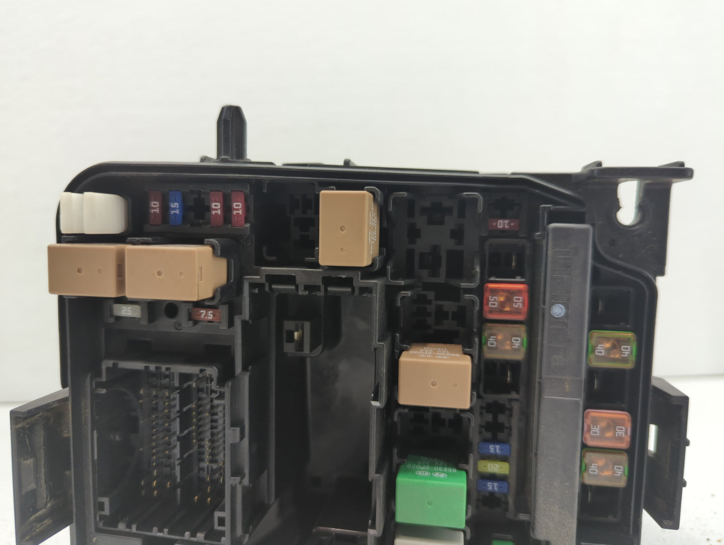 2011-2013 Hyundai Elantra Fusebox Fuse Box Panel Relay Module P/N:91950-3X510 Fits Fits 2011 2012 2013 OEM Used Auto Parts -