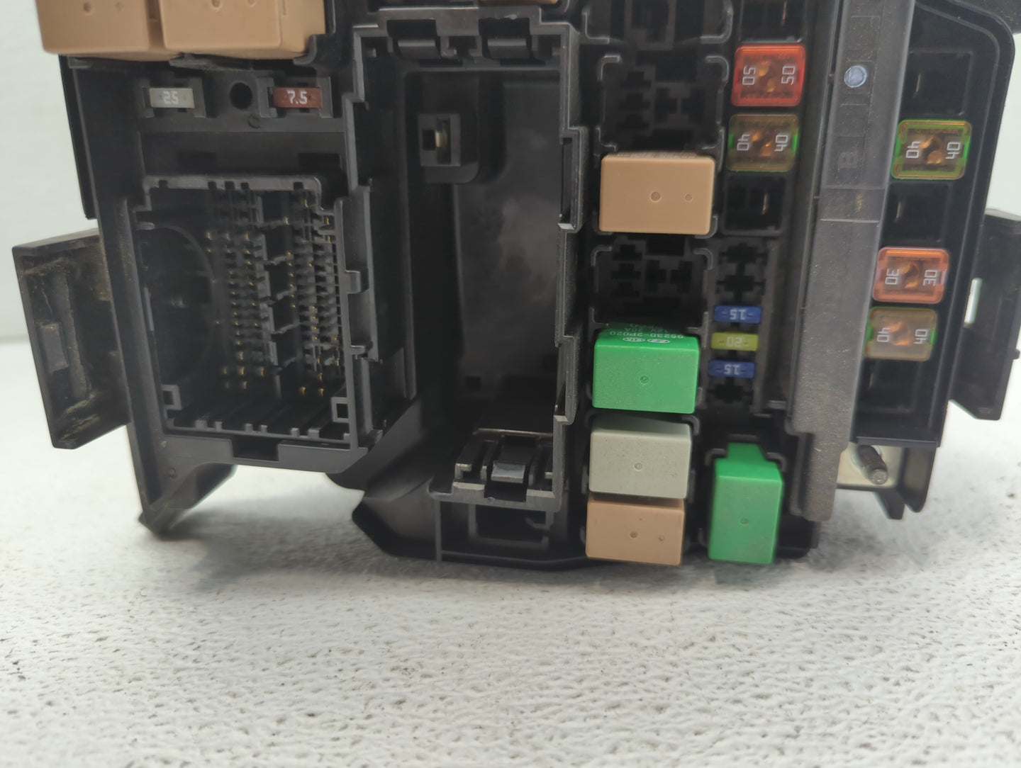 2011-2013 Hyundai Elantra Fusebox Fuse Box Panel Relay Module P/N:91950-3X510 Fits Fits 2011 2012 2013 OEM Used Auto Parts -