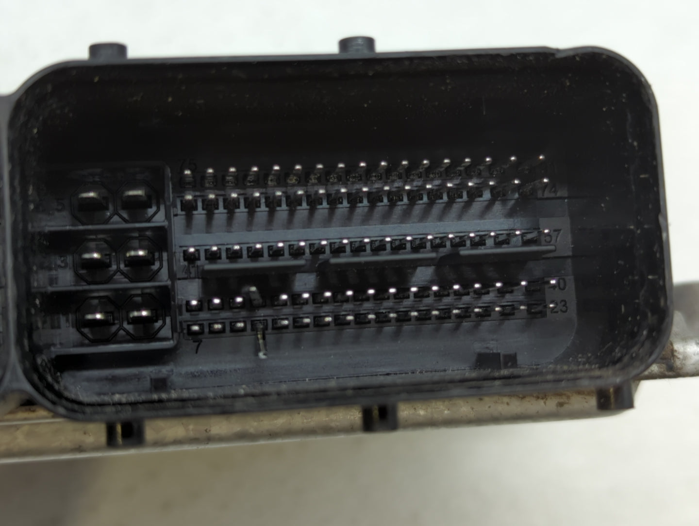 2011-2013 Hyundai Elantra PCM Engine Control Computer ECU ECM PCU OEM P/N:39102-2EMB3 39102-2EMB2 Fits Fits 2011 2012 2013 O