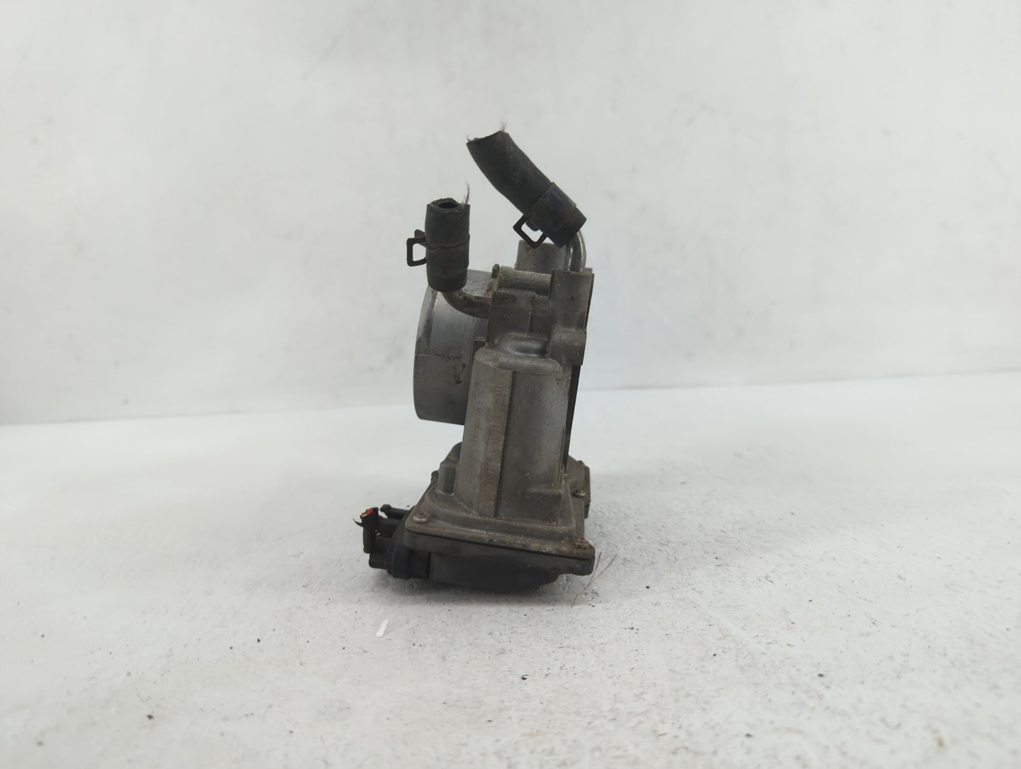 2011-2018 Hyundai Elantra Throttle Body P/N:35100-2E000 1302150124 Fits Fits 2011 2012 2013 2014 2015 2016 2017 2018 2019 OE