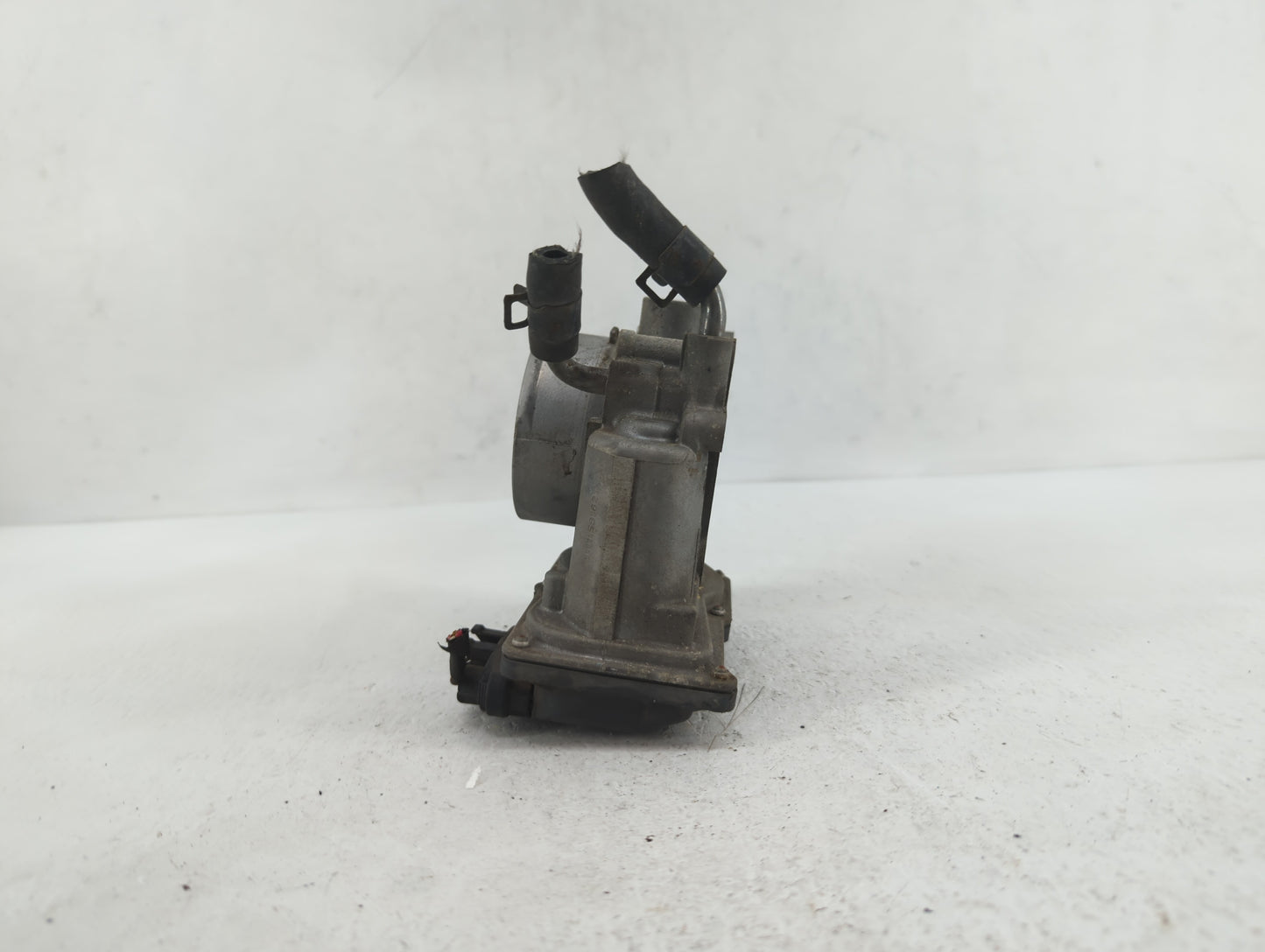 2011-2018 Hyundai Elantra Throttle Body P/N:35100-2E000 1302150124 Fits Fits 2011 2012 2013 2014 2015 2016 2017 2018 2019 OE