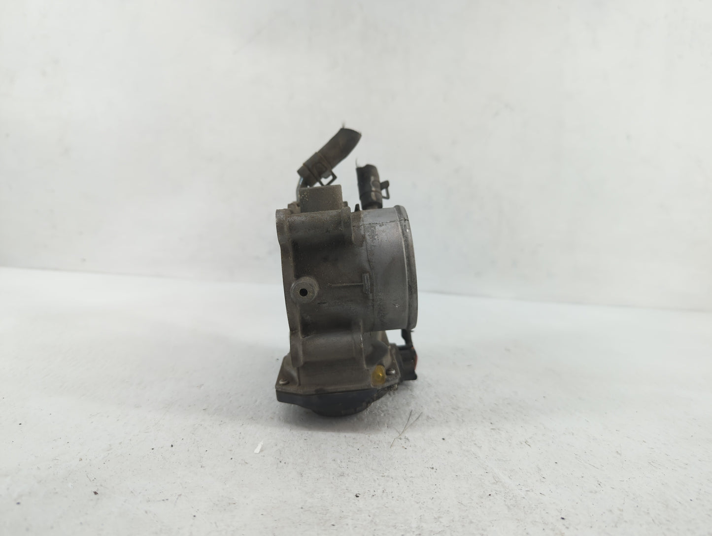 2011-2018 Hyundai Elantra Throttle Body P/N:35100-2E000 1302150124 Fits Fits 2011 2012 2013 2014 2015 2016 2017 2018 2019 OE