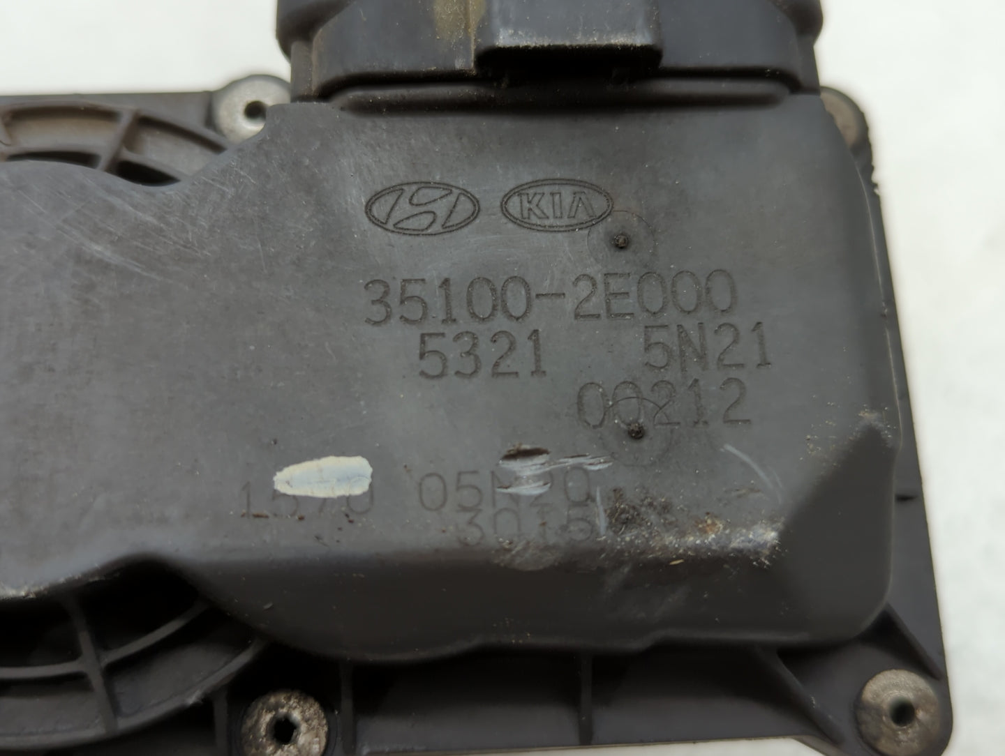 2011-2018 Hyundai Elantra Throttle Body P/N:35100-2E000 1302150124 Fits Fits 2011 2012 2013 2014 2015 2016 2017 2018 2019 OE