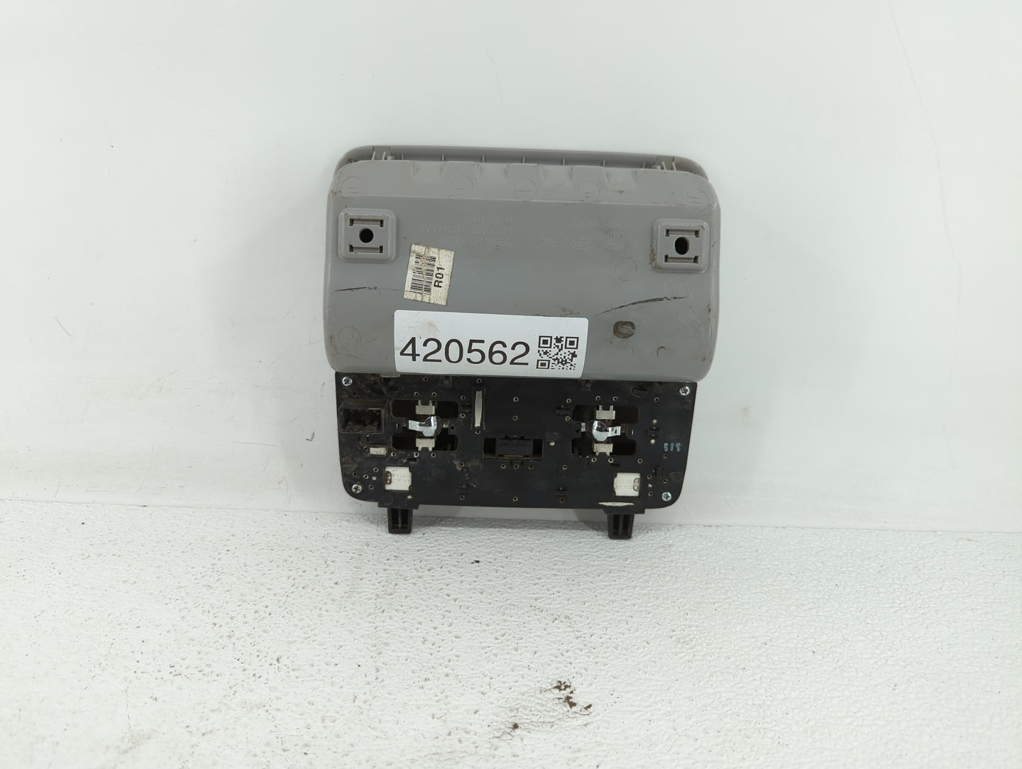 2011-2013 Hyundai Elantra Overhead Roof Console Interior Dome Light Grey - Oemusedautoparts1.com