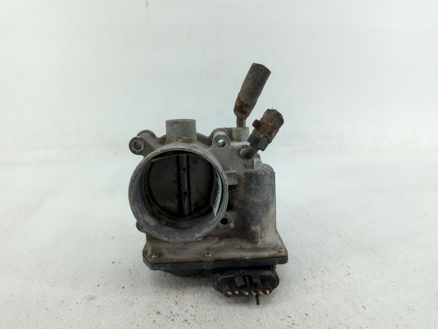2011-2020 Hyundai Elantra Throttle Body P/N:35100-2E000 35100-2E710 Fits OEM Used Auto Parts - Oemusedautoparts1.com