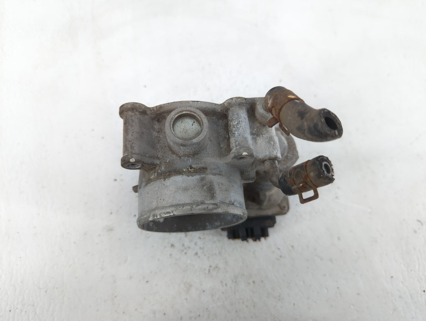 2011-2020 Hyundai Elantra Throttle Body P/N:35100-2E000 35100-2E710 Fits OEM Used Auto Parts - Oemusedautoparts1.com
