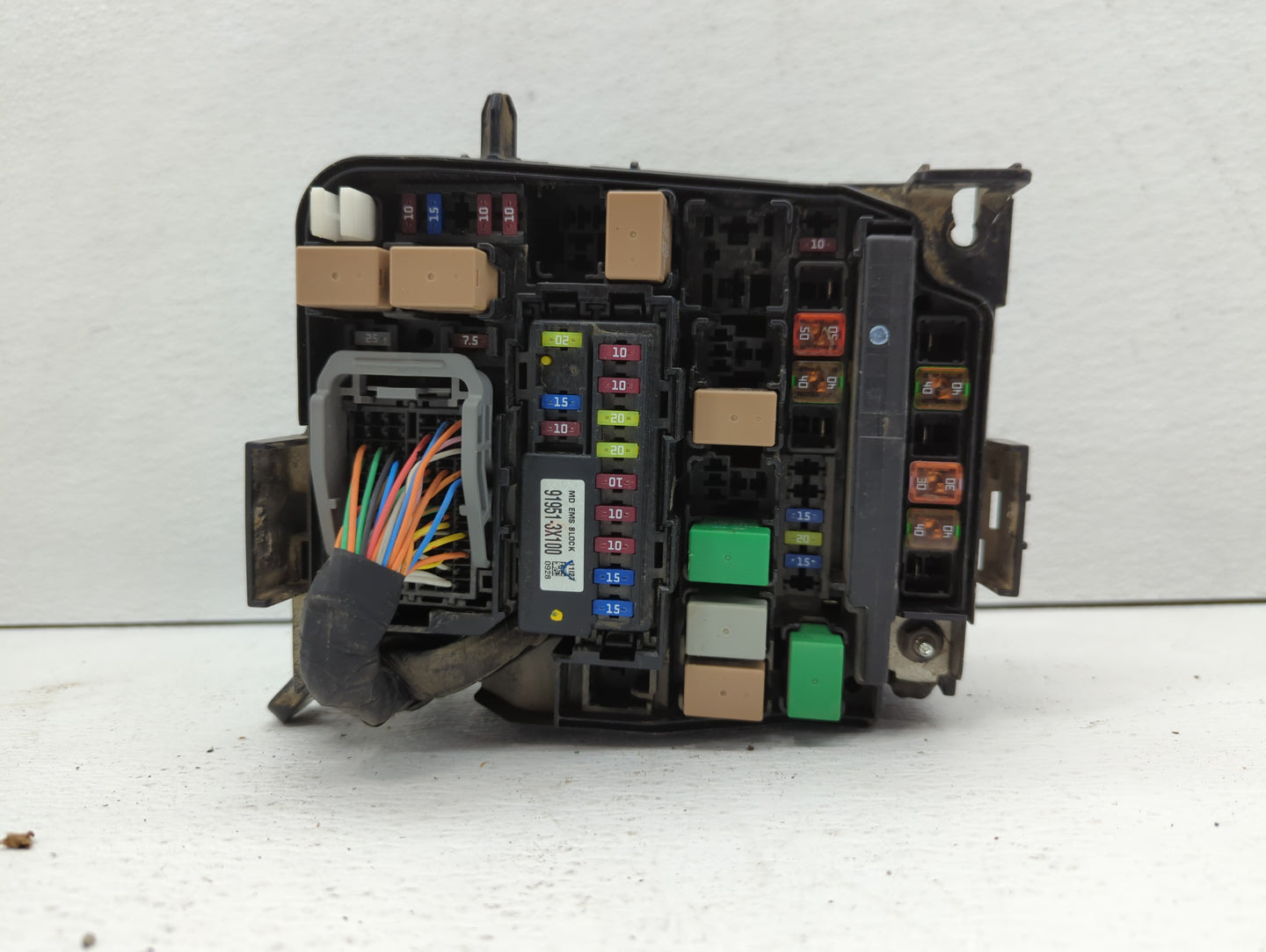 2011-2013 Hyundai Elantra Fusebox Fuse Box Panel Relay Module P/N:91950-3X711 91950-3X510 Fits Fits 2011 2012 2013 OEM Used 
