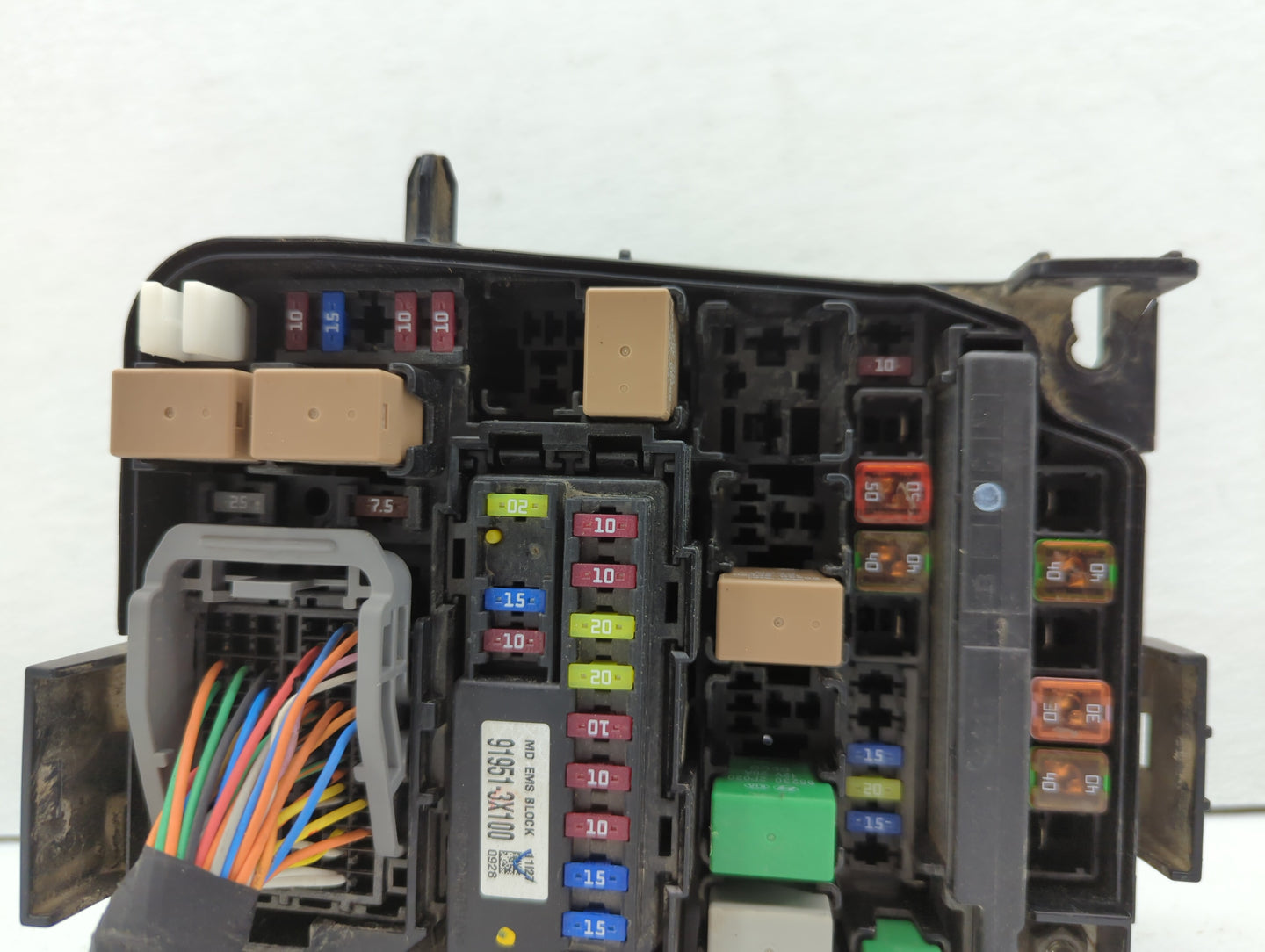 2011-2013 Hyundai Elantra Fusebox Fuse Box Panel Relay Module P/N:91950-3X711 91950-3X510 Fits Fits 2011 2012 2013 OEM Used 
