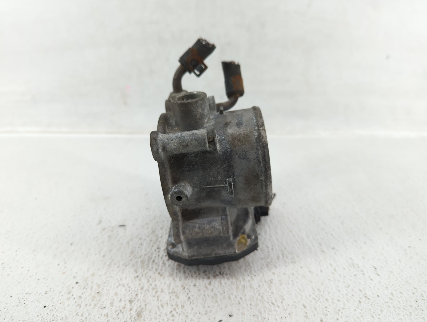 2011-2020 Hyundai Elantra Throttle Body P/N:35100-2E000 Fits Fits 2011 2012 2013 2014 2015 2016 2017 2018 2019 2020 2021 OEM