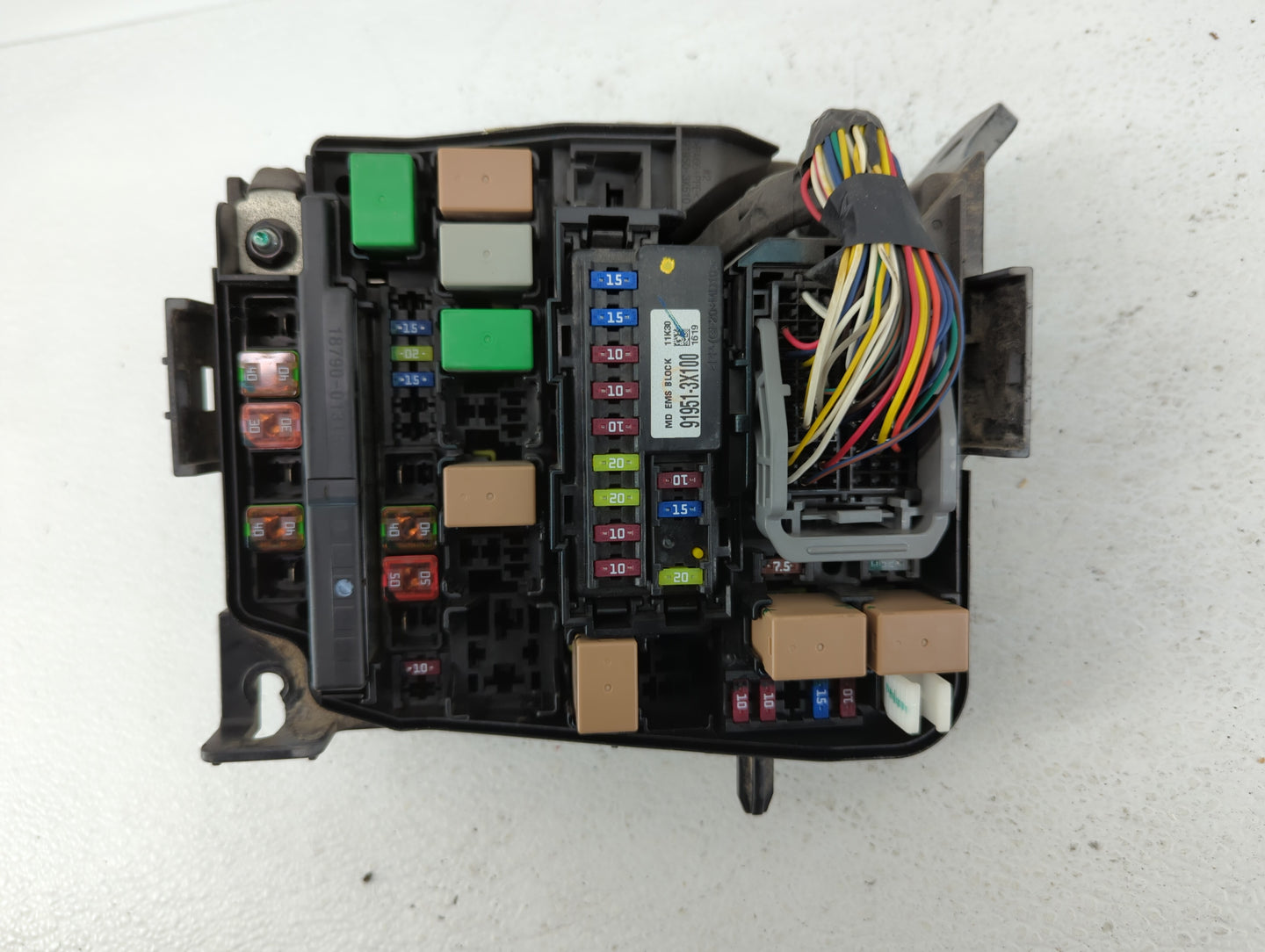 2011-2013 Hyundai Elantra Fusebox Fuse Box Panel Relay Module P/N:91950-3X510 Fits Fits 2011 2012 2013 OEM Used Auto Parts -