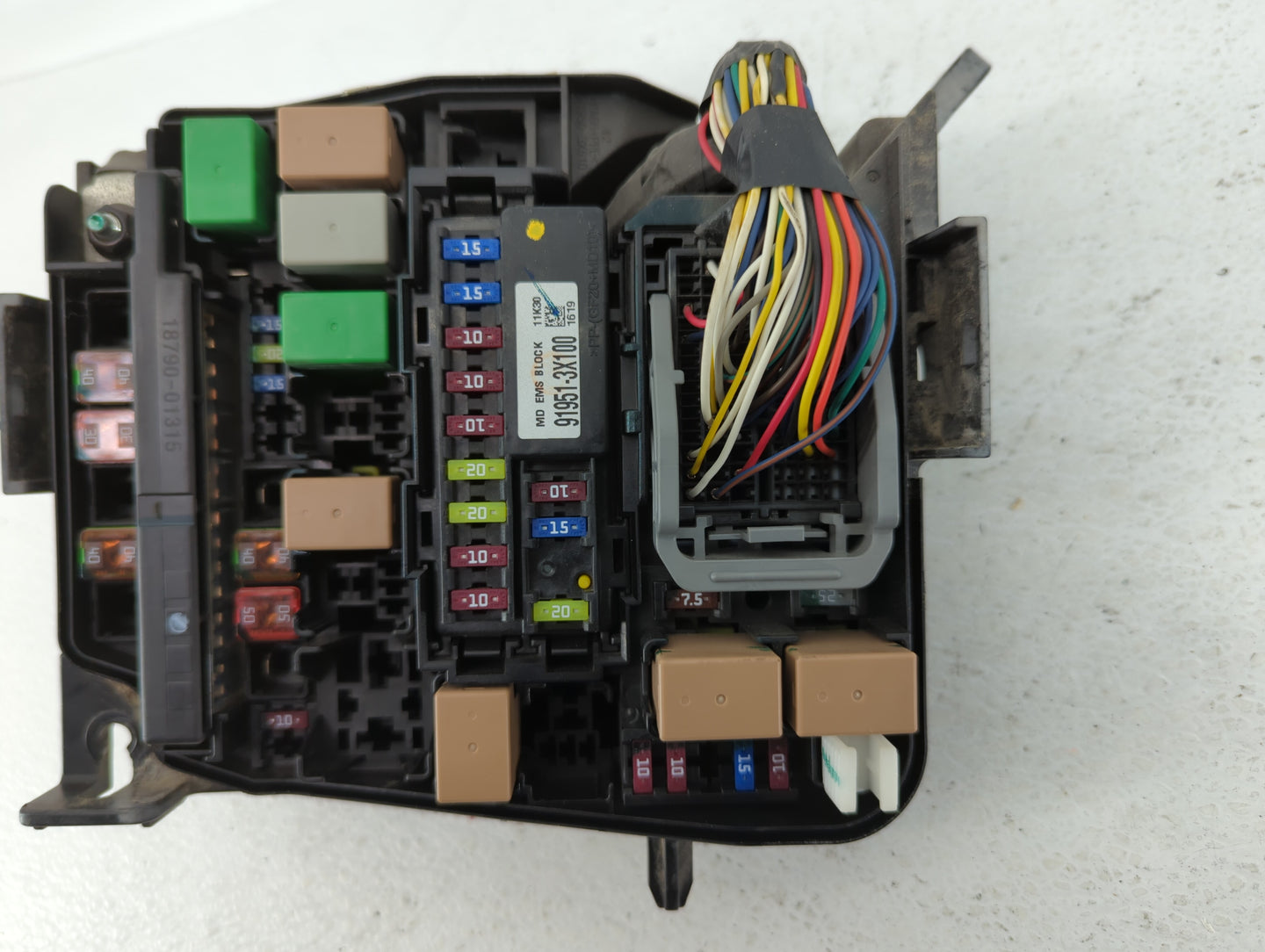 2011-2013 Hyundai Elantra Fusebox Fuse Box Panel Relay Module P/N:91950-3X510 Fits Fits 2011 2012 2013 OEM Used Auto Parts -