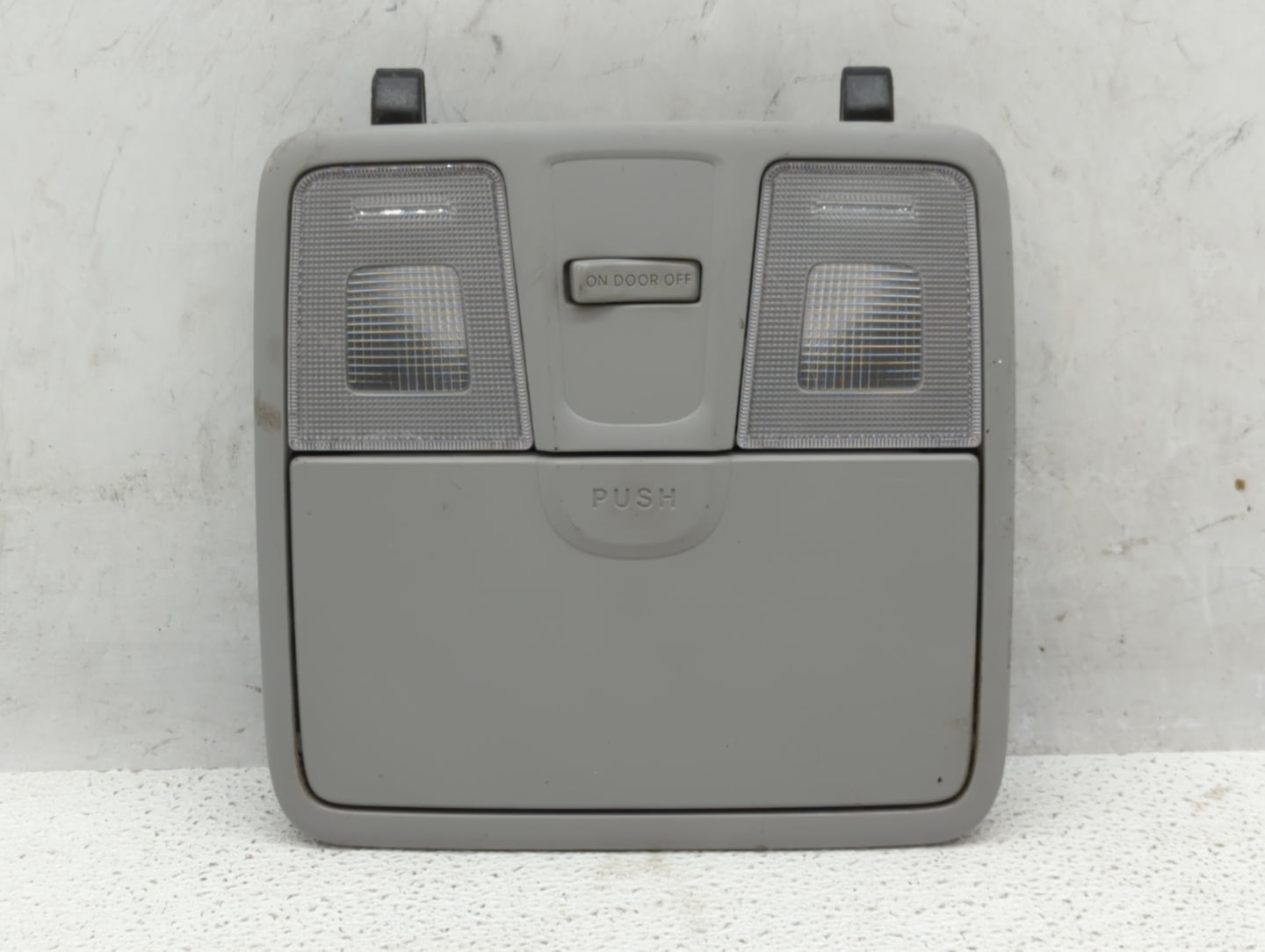 2012 Hyundai Elantra Overhead Roof Console - Oemusedautoparts1.com