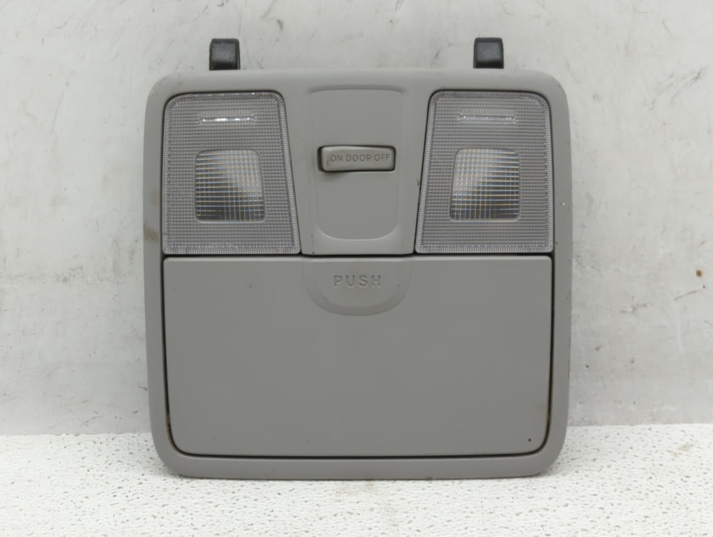 2012 Hyundai Elantra Overhead Roof Console - Oemusedautoparts1.com