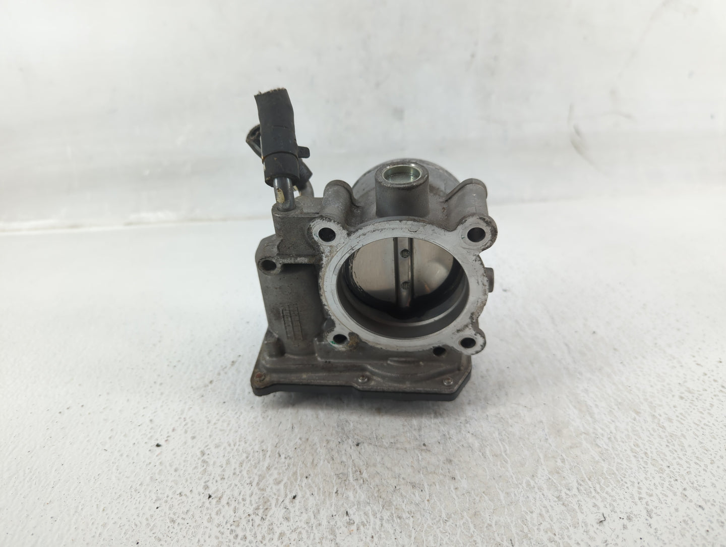 2011-2020 Hyundai Elantra Throttle Body P/N:35100-2E000 Fits Fits 2011 2012 2013 2014 2015 2016 2017 2018 2019 2020 2021 OEM