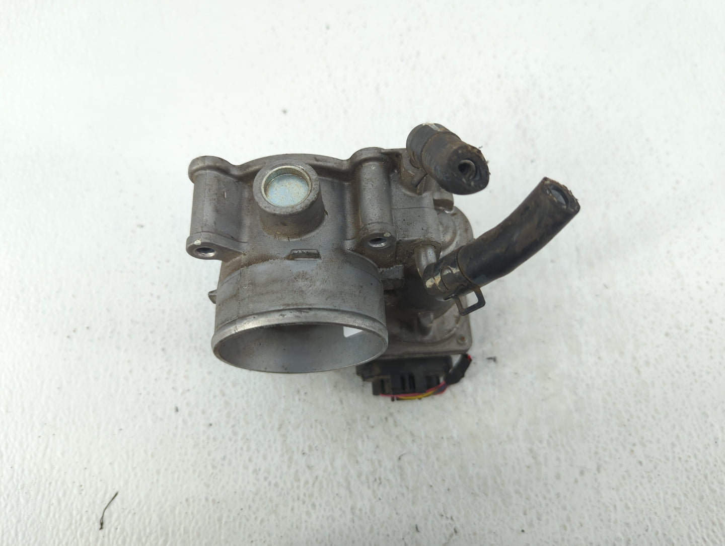 2011-2020 Hyundai Elantra Throttle Body P/N:35100-2E000 Fits Fits 2011 2012 2013 2014 2015 2016 2017 2018 2019 2020 2021 OEM