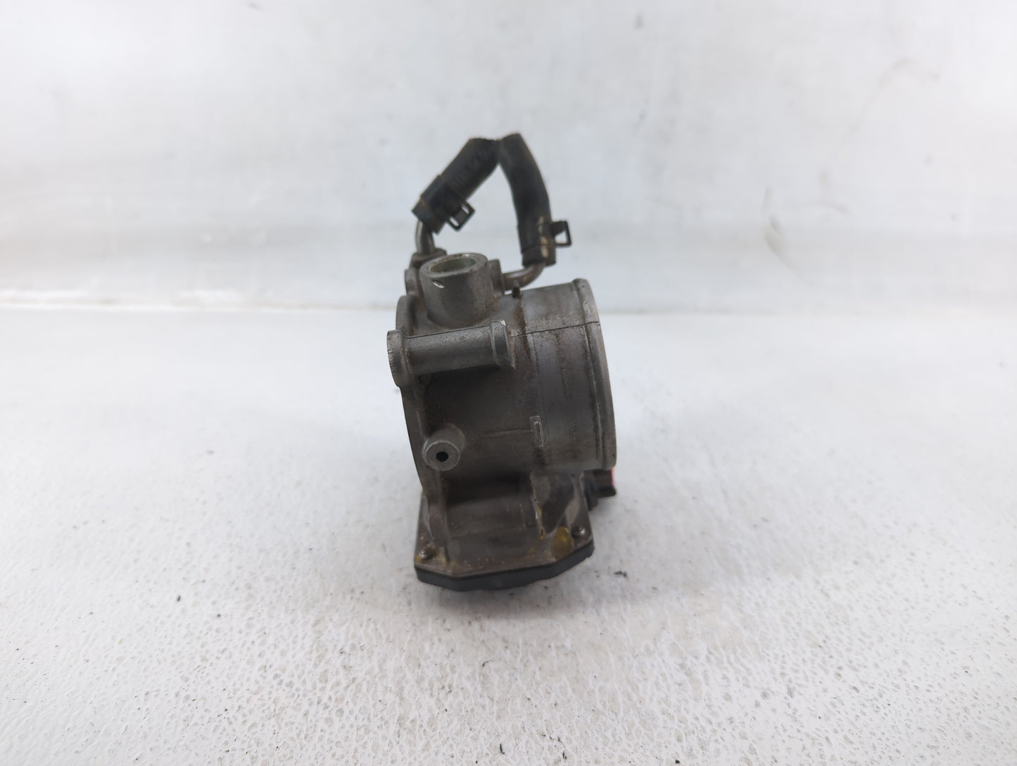 2011-2020 Hyundai Elantra Throttle Body P/N:35100-2E000 Fits Fits 2011 2012 2013 2014 2015 2016 2017 2018 2019 2020 2021 OEM