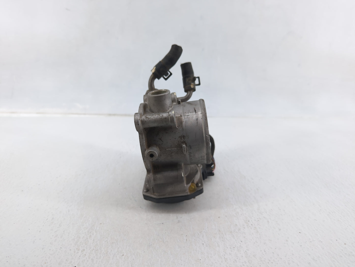 2011-2020 Hyundai Elantra Throttle Body P/N:35100-2E000 Fits Fits 2011 2012 2013 2014 2015 2016 2017 2018 2019 2020 2021 OEM