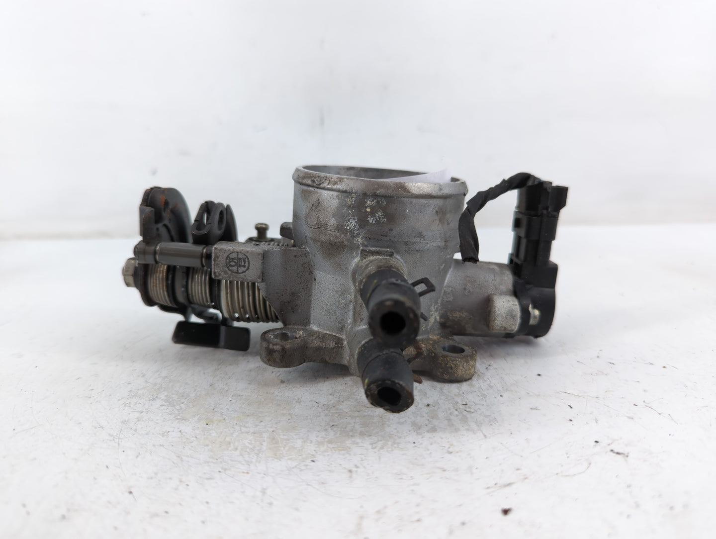 2007-2012 Hyundai Elantra Throttle Body P/N:35100-23950 Fits Fits 2007 2008 2009 2010 2011 2012 OEM Used Auto Parts - Oemuse