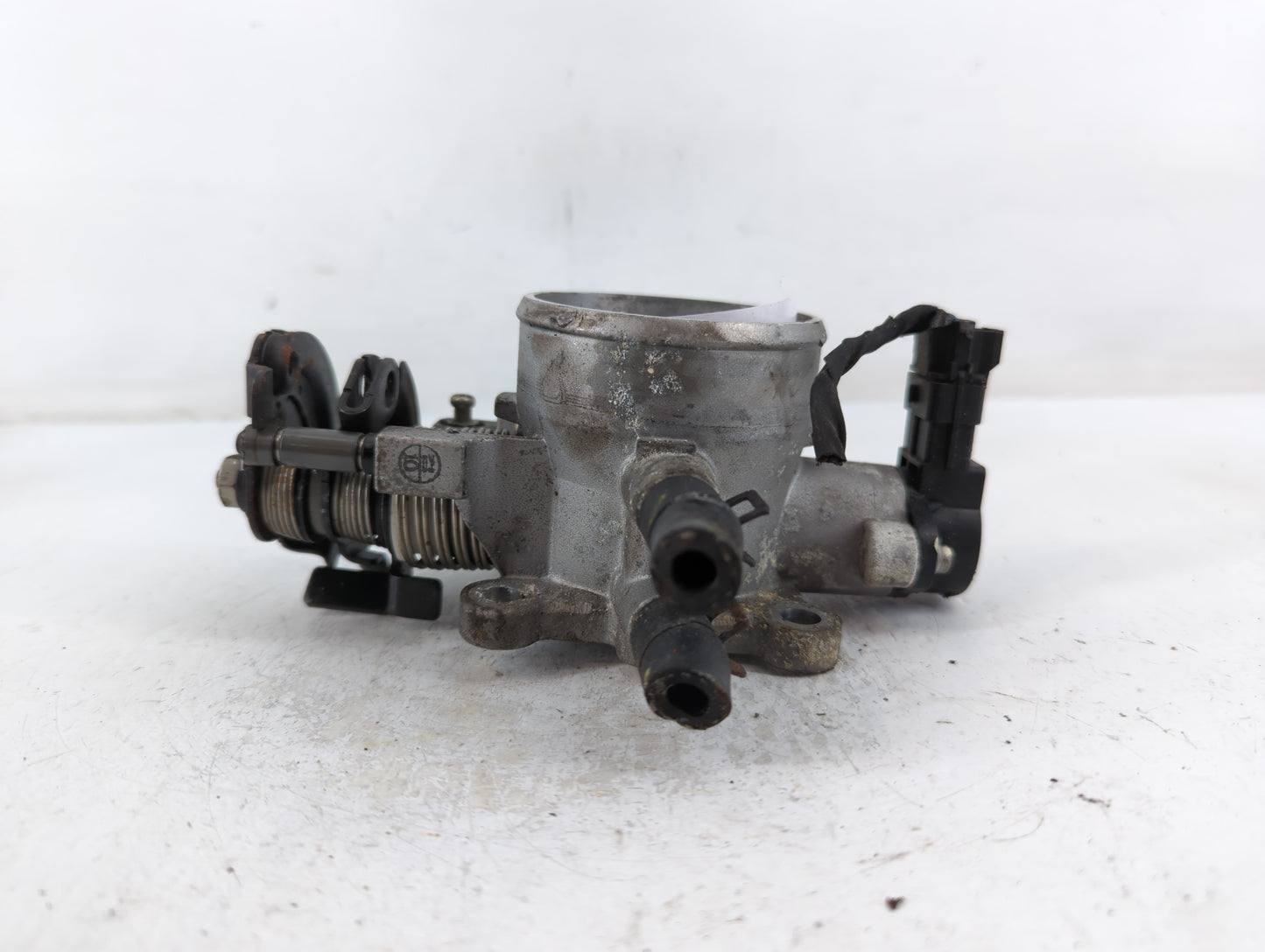2007-2012 Hyundai Elantra Throttle Body P/N:35100-23950 Fits Fits 2007 2008 2009 2010 2011 2012 OEM Used Auto Parts - Oemuse