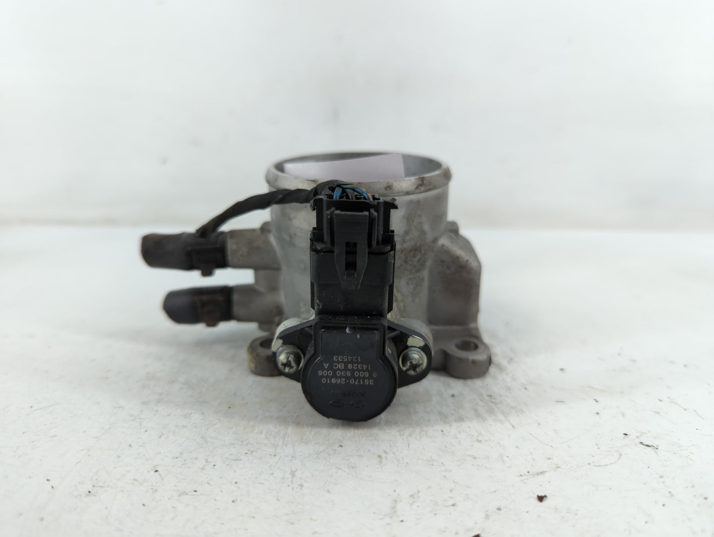 2007-2012 Hyundai Elantra Throttle Body P/N:35100-23950 Fits Fits 2007 2008 2009 2010 2011 2012 OEM Used Auto Parts - Oemuse