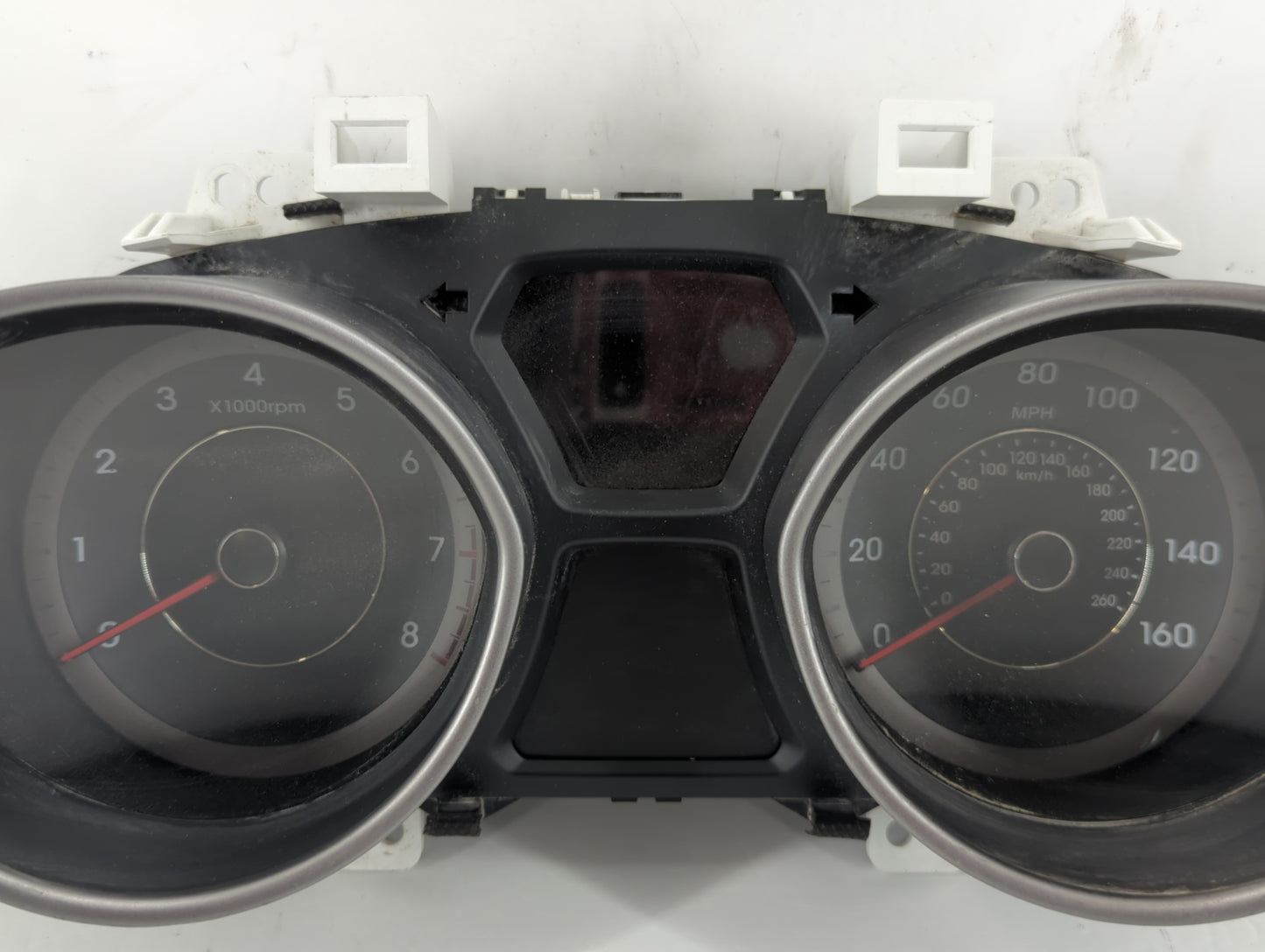 2011-2012 Hyundai Elantra Instrument Cluster Speedometer Gauges P/N:11002-140400H 94001-3X270 Fits Fits 2011 2012 OEM Used A