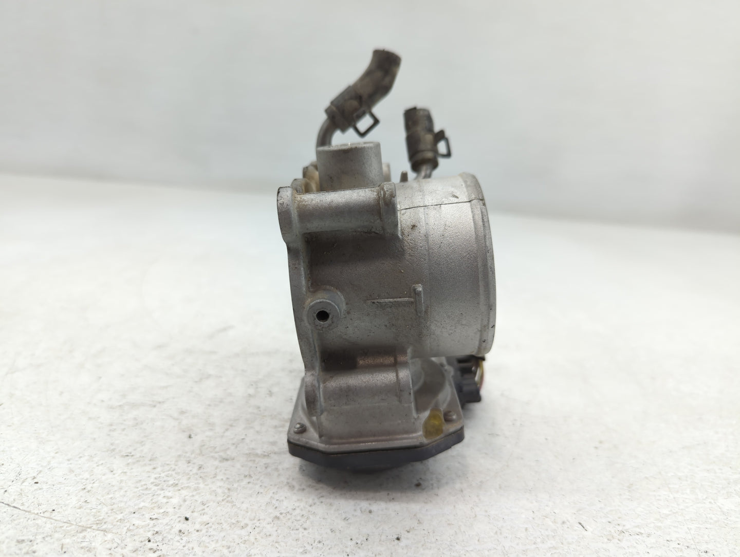 2011-2020 Hyundai Elantra Throttle Body P/N:35100-2E000 Fits Fits 2011 2012 2013 2014 2015 2016 2017 2018 2019 2020 2021 OEM